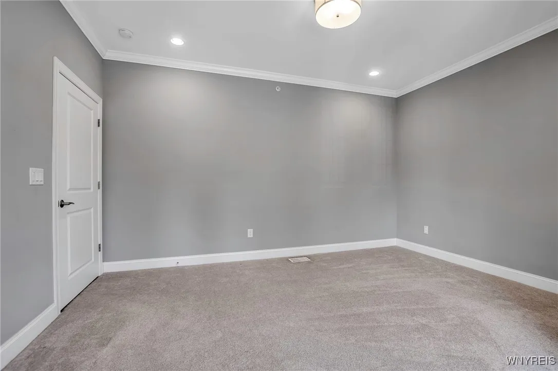 102 California Drive C, Amherst, New York 14221, Amherst, New York 14221, 3 Bedrooms Bedrooms, 8 Rooms Rooms,2 BathroomsBathrooms,Residential,Closed,102 California Drive C, Amherst, New York 14221,0,B1600629