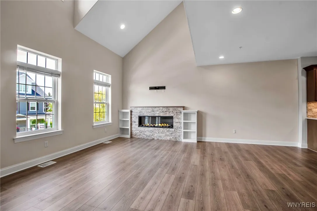 102 California Drive C, Amherst, New York 14221, Amherst, New York 14221, 3 Bedrooms Bedrooms, 8 Rooms Rooms,2 BathroomsBathrooms,Residential,Closed,102 California Drive C, Amherst, New York 14221,0,B1600629