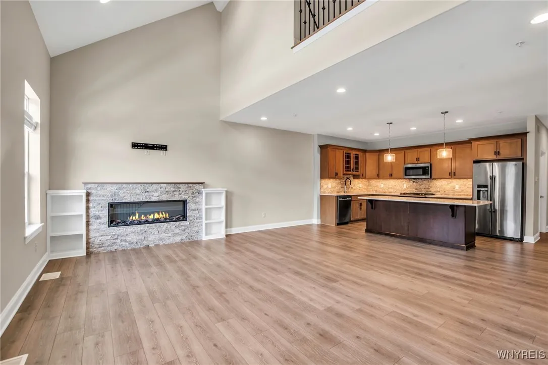 102 California Drive C, Amherst, New York 14221, Amherst, New York 14221, 3 Bedrooms Bedrooms, 8 Rooms Rooms,2 BathroomsBathrooms,Residential,Closed,102 California Drive C, Amherst, New York 14221,0,B1600629