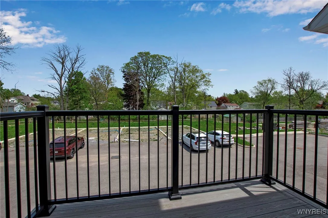 102 California Drive C, Amherst, New York 14221, Amherst, New York 14221, 3 Bedrooms Bedrooms, 8 Rooms Rooms,2 BathroomsBathrooms,Residential,Closed,102 California Drive C, Amherst, New York 14221,0,B1600629