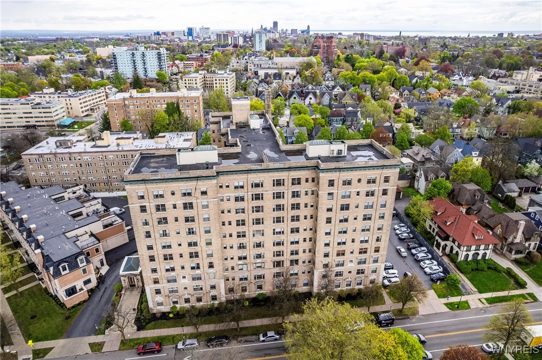 33 Gates Circle 10d, Buffalo, New York 14222, Buffalo, New York 14209, 3 Bedrooms Bedrooms, 7 Rooms Rooms,2 BathroomsBathrooms,Residential,Closed,33 Gates Circle 10d, Buffalo, New York 14222,0,B1606826