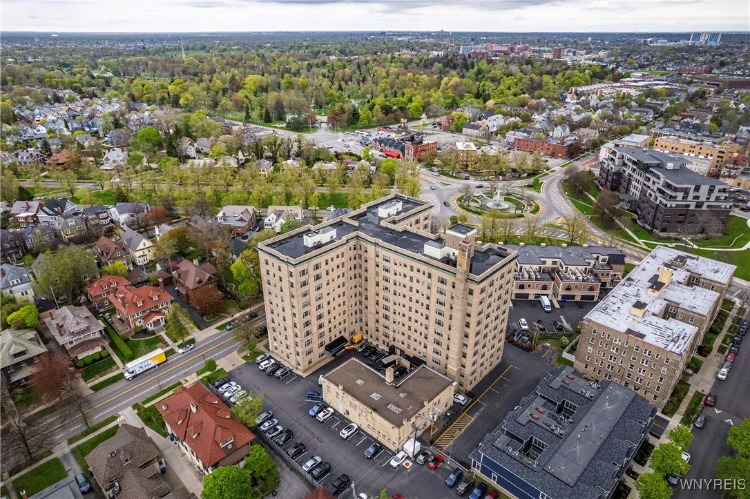 33 Gates Circle 10d, Buffalo, New York 14222, Buffalo, New York 14209, 3 Bedrooms Bedrooms, 7 Rooms Rooms,2 BathroomsBathrooms,Residential,Closed,33 Gates Circle 10d, Buffalo, New York 14222,0,B1606826