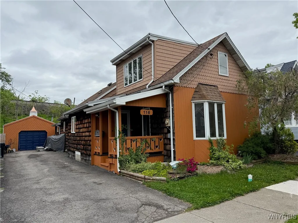 116 Fuller Avenue, Tonawanda-city, New York 14150, Tonawanda, New York 14150, 3 Bedrooms Bedrooms, 9 Rooms Rooms,1 BathroomBathrooms,Residential,Closed,116 Fuller Avenue, Tonawanda-city, New York 14150,B1605903