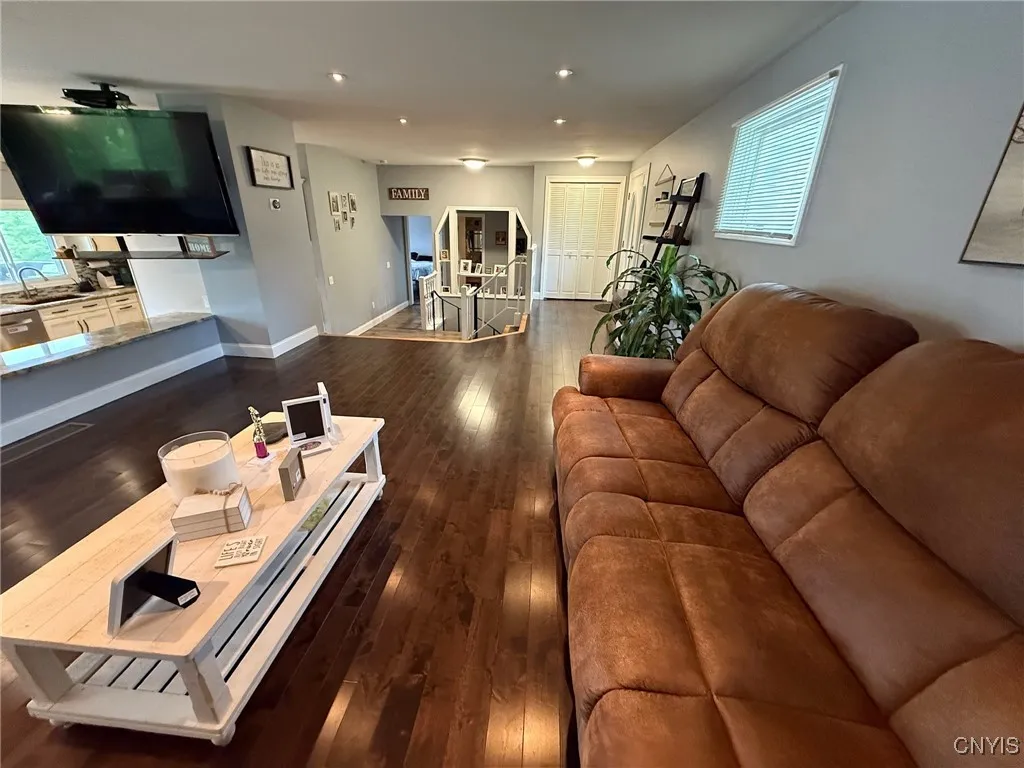 1404 Riverbend Drive, Lysander, New York 13027, Lysander, New York 13027, 3 Bedrooms Bedrooms, 8 Rooms Rooms,2 BathroomsBathrooms,Residential,For Sale,1404 Riverbend Drive, Lysander, New York 13027,0,S1605204
