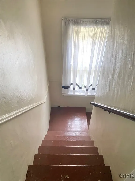 12 Fairfax Place 14, Utica, New York 13502, Utica, New York 13502, 6 Bedrooms Bedrooms, ,2 BathroomsBathrooms,Residential,Closed,12 Fairfax Place 14, Utica, New York 13502,0,S1607138