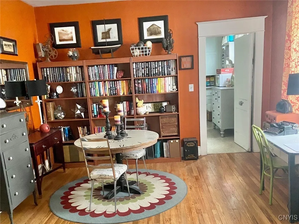 12 Fairfax Place 14, Utica, New York 13502, Utica, New York 13502, 6 Bedrooms Bedrooms, ,2 BathroomsBathrooms,Residential,Closed,12 Fairfax Place 14, Utica, New York 13502,0,S1607138