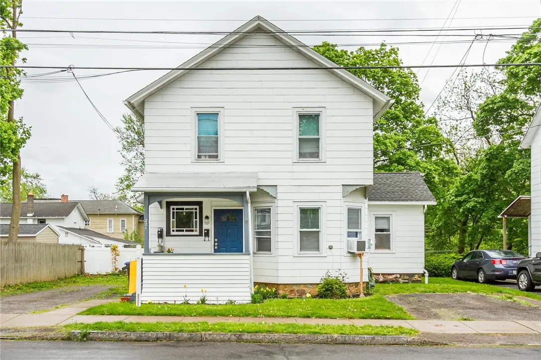 221 Mason Street, Canandaigua-city, New York 14424, Canandaigua City, New York 14424, 4 Bedrooms Bedrooms, ,2 BathroomsBathrooms,Residential,Closed,221 Mason Street, Canandaigua-city, New York 14424,0,R1607132