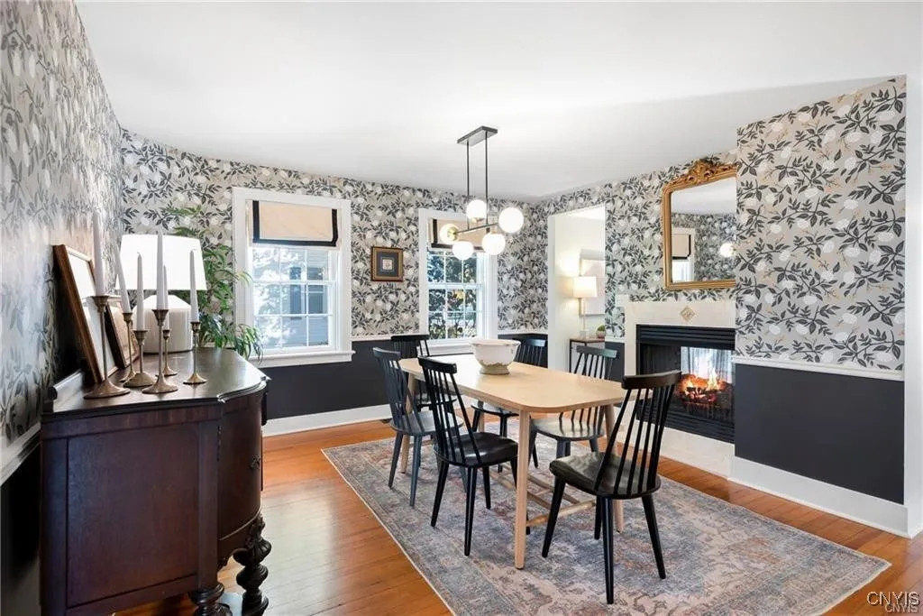 44 West Genesee Street, Skaneateles, New York 1315, Skaneateles, New York 13152, 3 Bedrooms Bedrooms, 10 Rooms Rooms,3 BathroomsBathrooms,Residential Lease,For Rent,44 West Genesee Street, Skaneateles, New York 1315,0,S1606548