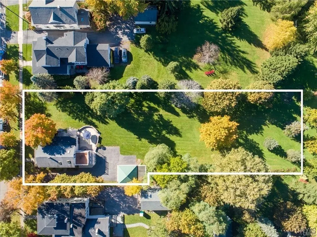 44 West Genesee Street, Skaneateles, New York 1315, Skaneateles, New York 13152, 3 Bedrooms Bedrooms, 10 Rooms Rooms,3 BathroomsBathrooms,Residential Lease,For Rent,44 West Genesee Street, Skaneateles, New York 1315,0,S1606548