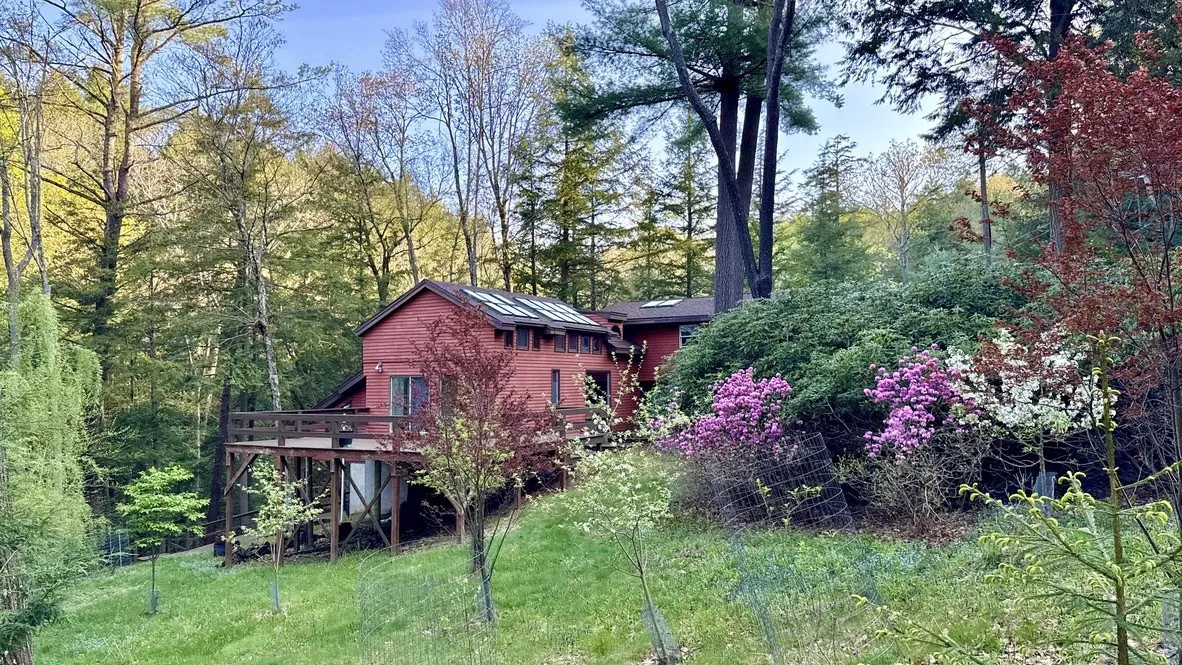 19-21 Ravine Park N Park North, Oneonta-city, New, Oneonta, New York 13820, 5 Bedrooms Bedrooms, 11 Rooms Rooms,3 BathroomsBathrooms,Residential,Closed,19-21 Ravine Park N Park North, Oneonta-city, New ,0,R1602427