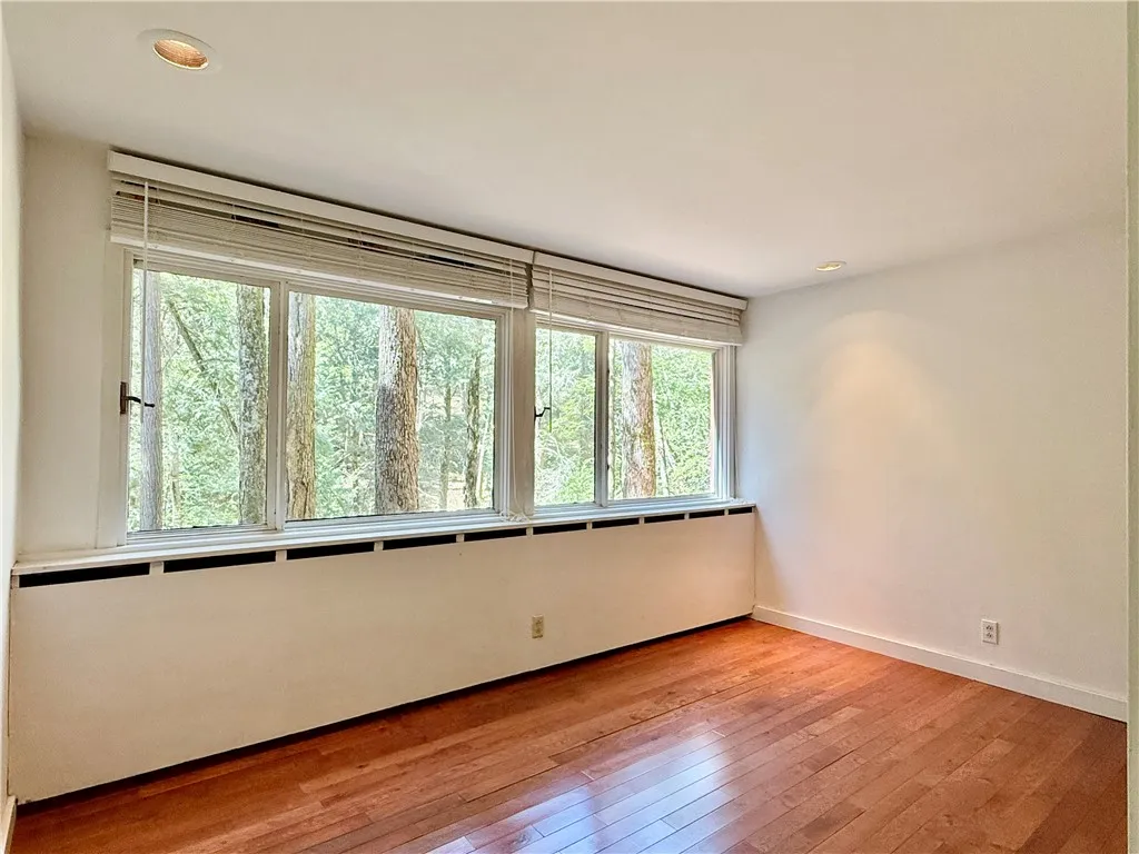 19-21 Ravine Park N Park North, Oneonta-city, New, Oneonta, New York 13820, 5 Bedrooms Bedrooms, 11 Rooms Rooms,3 BathroomsBathrooms,Residential,Closed,19-21 Ravine Park N Park North, Oneonta-city, New ,0,R1602427