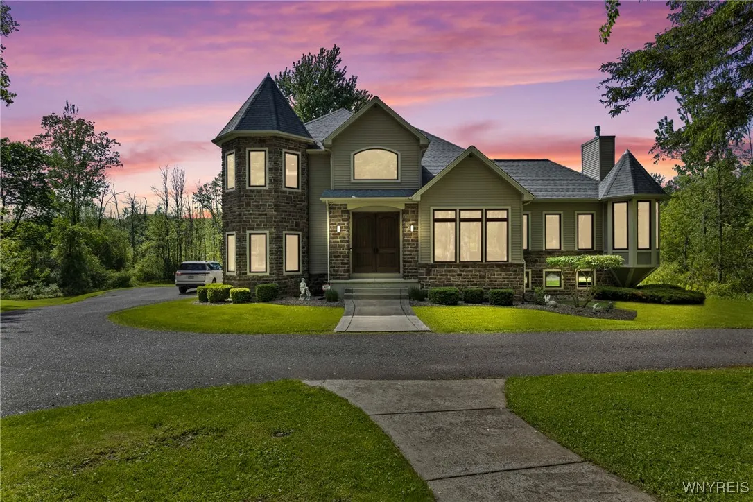 3750 Transit Road, Orchard Park, New York 14127, Orchard Park, New York 14127, 4 Bedrooms Bedrooms, 7 Rooms Rooms,3 BathroomsBathrooms,Residential,Closed,3750 Transit Road, Orchard Park, New York 14127,0,B1606833