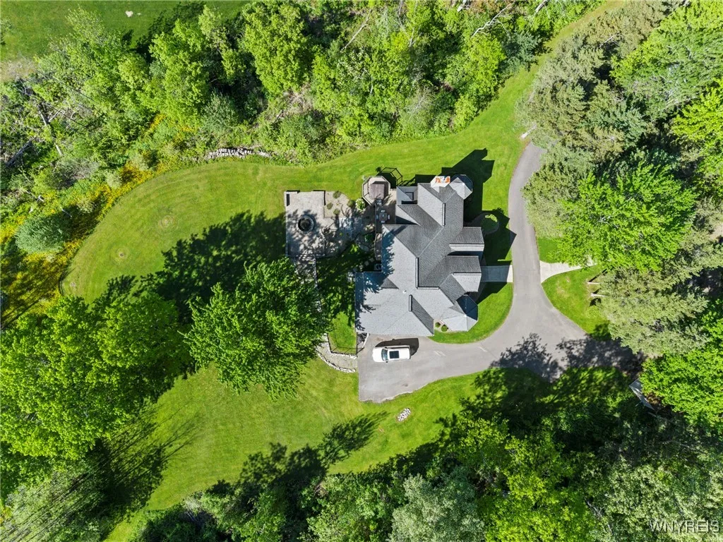 3750 Transit Road, Orchard Park, New York 14127, Orchard Park, New York 14127, 4 Bedrooms Bedrooms, 7 Rooms Rooms,3 BathroomsBathrooms,Residential,Closed,3750 Transit Road, Orchard Park, New York 14127,0,B1606833