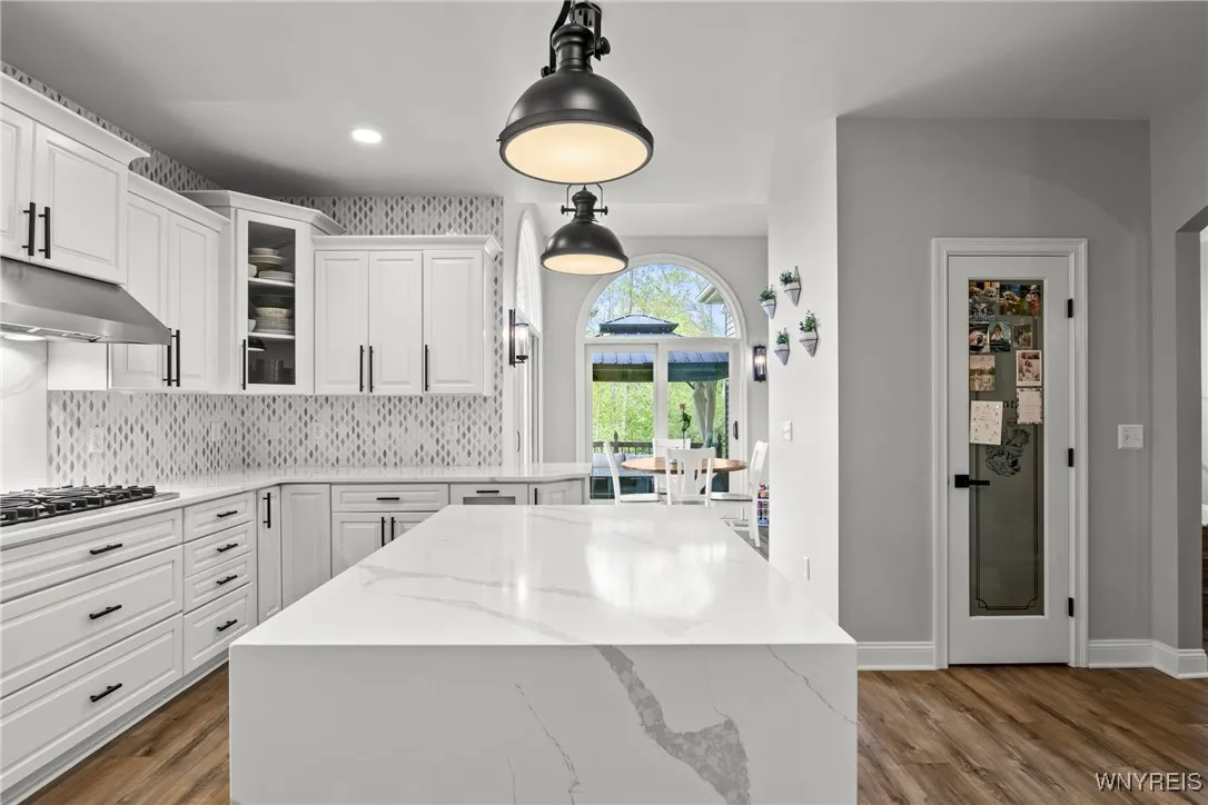 3750 Transit Road, Orchard Park, New York 14127, Orchard Park, New York 14127, 4 Bedrooms Bedrooms, 7 Rooms Rooms,3 BathroomsBathrooms,Residential,Closed,3750 Transit Road, Orchard Park, New York 14127,0,B1606833