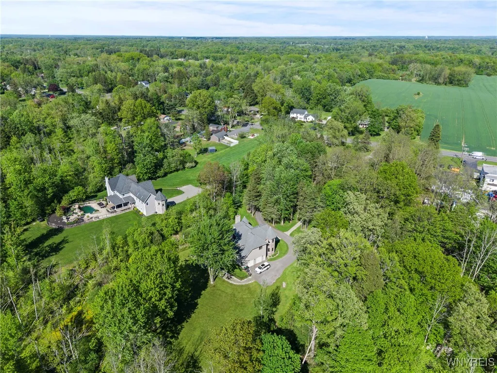 3750 Transit Road, Orchard Park, New York 14127, Orchard Park, New York 14127, 4 Bedrooms Bedrooms, 7 Rooms Rooms,3 BathroomsBathrooms,Residential,Closed,3750 Transit Road, Orchard Park, New York 14127,0,B1606833