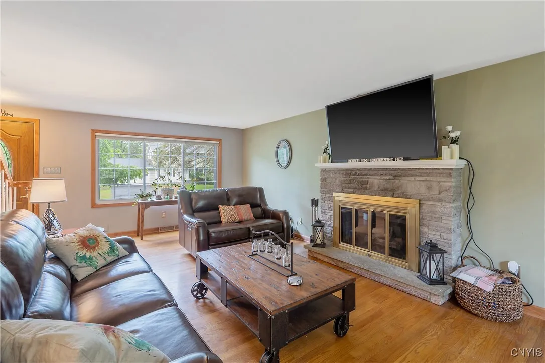 4 Nightingale Path, Clay, New York 13090, Clay, New York 13090, 4 Bedrooms Bedrooms, 9 Rooms Rooms,2 BathroomsBathrooms,Residential,Closed,4 Nightingale Path, Clay, New York 13090,0,S1605407