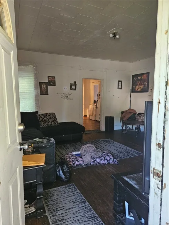 201 Clifford Avenue, Rochester, New York 14621, Rochester, New York 14621, 3 Bedrooms Bedrooms, 5 Rooms Rooms,1 BathroomBathrooms,Residential,For Sale,201 Clifford Avenue, Rochester, New York 14621,R1606796