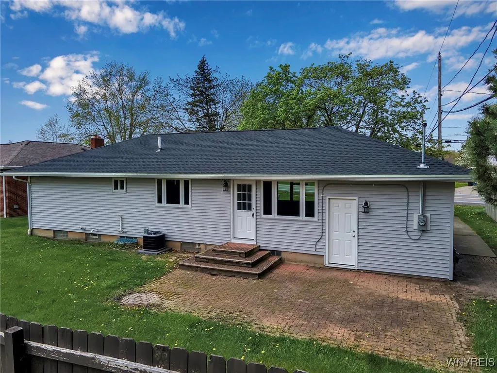 1117 N Forest Rd, Amherst, New York 14221, Amherst, New York 14221, 3 Bedrooms Bedrooms, 6 Rooms Rooms,1 BathroomBathrooms,Residential,Closed,1117 N Forest Rd, Amherst, New York 14221,0,B1607114