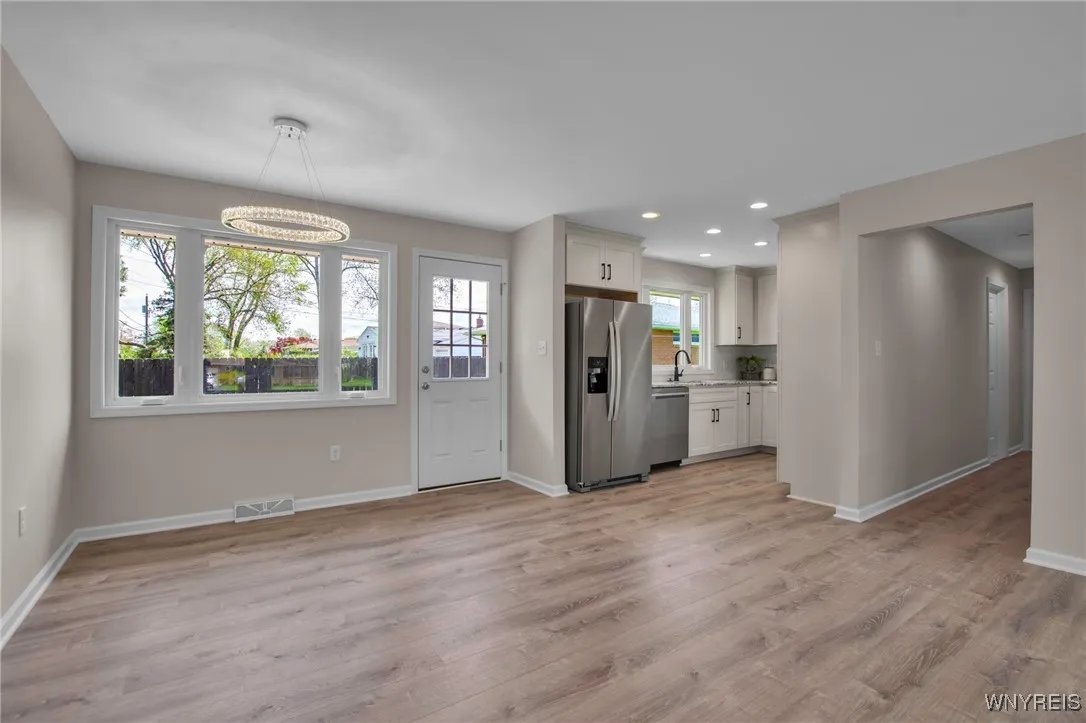 1117 N Forest Rd, Amherst, New York 14221, Amherst, New York 14221, 3 Bedrooms Bedrooms, 6 Rooms Rooms,1 BathroomBathrooms,Residential,Closed,1117 N Forest Rd, Amherst, New York 14221,0,B1607114