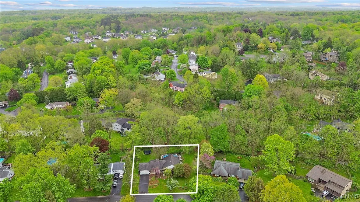 9 Bishop Drive, Manlius, New York 13066, Manlius, New York 13066, 4 Bedrooms Bedrooms, 12 Rooms Rooms,2 BathroomsBathrooms,Residential,Closed,9 Bishop Drive, Manlius, New York 13066,0,S1607035