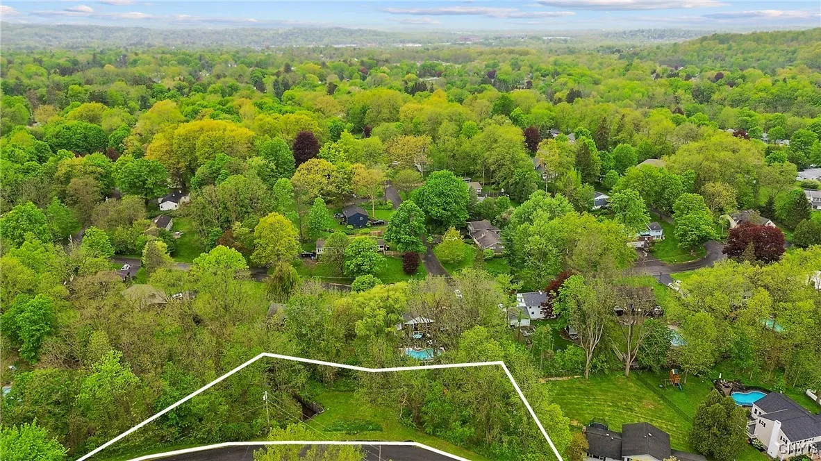 9 Bishop Drive, Manlius, New York 13066, Manlius, New York 13066, 4 Bedrooms Bedrooms, 12 Rooms Rooms,2 BathroomsBathrooms,Residential,Closed,9 Bishop Drive, Manlius, New York 13066,0,S1607035