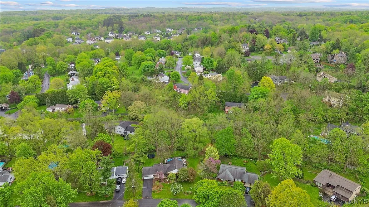 9 Bishop Drive, Manlius, New York 13066, Manlius, New York 13066, 4 Bedrooms Bedrooms, 12 Rooms Rooms,2 BathroomsBathrooms,Residential,Closed,9 Bishop Drive, Manlius, New York 13066,0,S1607035