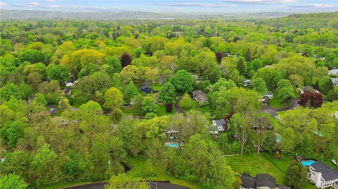 9 Bishop Drive, Manlius, New York 13066, Manlius, New York 13066, 4 Bedrooms Bedrooms, 12 Rooms Rooms,2 BathroomsBathrooms,Residential,Closed,9 Bishop Drive, Manlius, New York 13066,0,S1607035