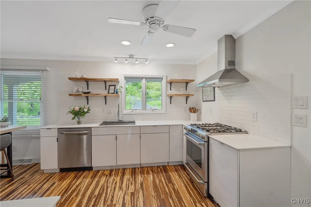 9 Bishop Drive, Manlius, New York 13066, Manlius, New York 13066, 4 Bedrooms Bedrooms, 12 Rooms Rooms,2 BathroomsBathrooms,Residential,Closed,9 Bishop Drive, Manlius, New York 13066,0,S1607035