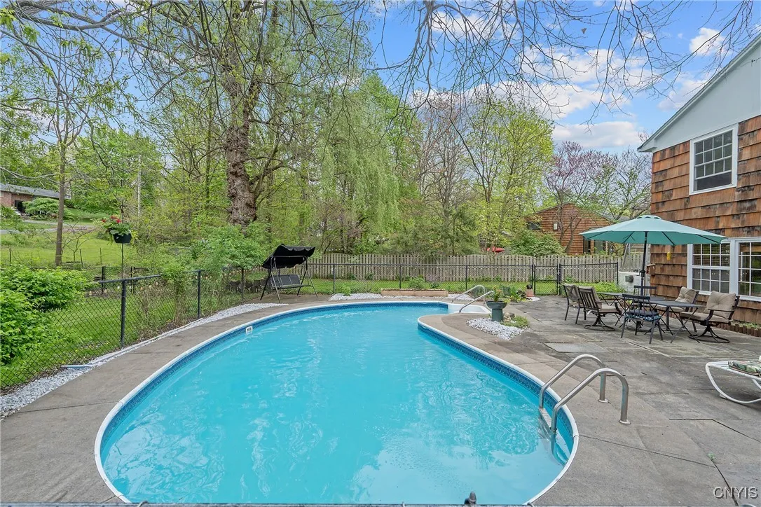 9 Bishop Drive, Manlius, New York 13066, Manlius, New York 13066, 4 Bedrooms Bedrooms, 12 Rooms Rooms,2 BathroomsBathrooms,Residential,Closed,9 Bishop Drive, Manlius, New York 13066,0,S1607035