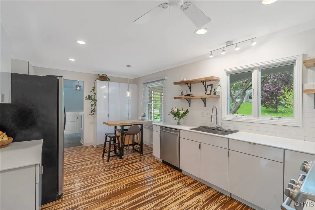 9 Bishop Drive, Manlius, New York 13066, Manlius, New York 13066, 4 Bedrooms Bedrooms, 12 Rooms Rooms,2 BathroomsBathrooms,Residential,Closed,9 Bishop Drive, Manlius, New York 13066,0,S1607035