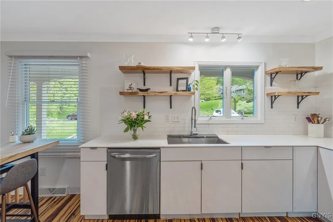 9 Bishop Drive, Manlius, New York 13066, Manlius, New York 13066, 4 Bedrooms Bedrooms, 12 Rooms Rooms,2 BathroomsBathrooms,Residential,Closed,9 Bishop Drive, Manlius, New York 13066,0,S1607035