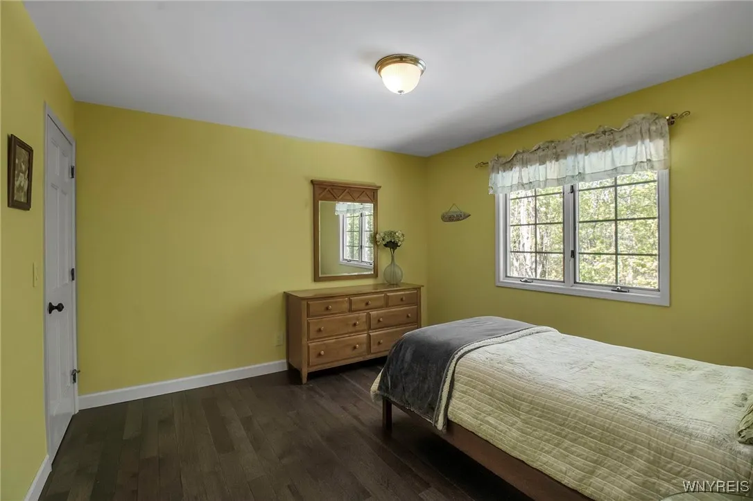 8355 Black Walnut Drive, Clarence, New York 14051, Clarence, New York 14051, 4 Bedrooms Bedrooms, 9 Rooms Rooms,2 BathroomsBathrooms,Residential,Closed,8355 Black Walnut Drive, Clarence, New York 14051,0,B1607163