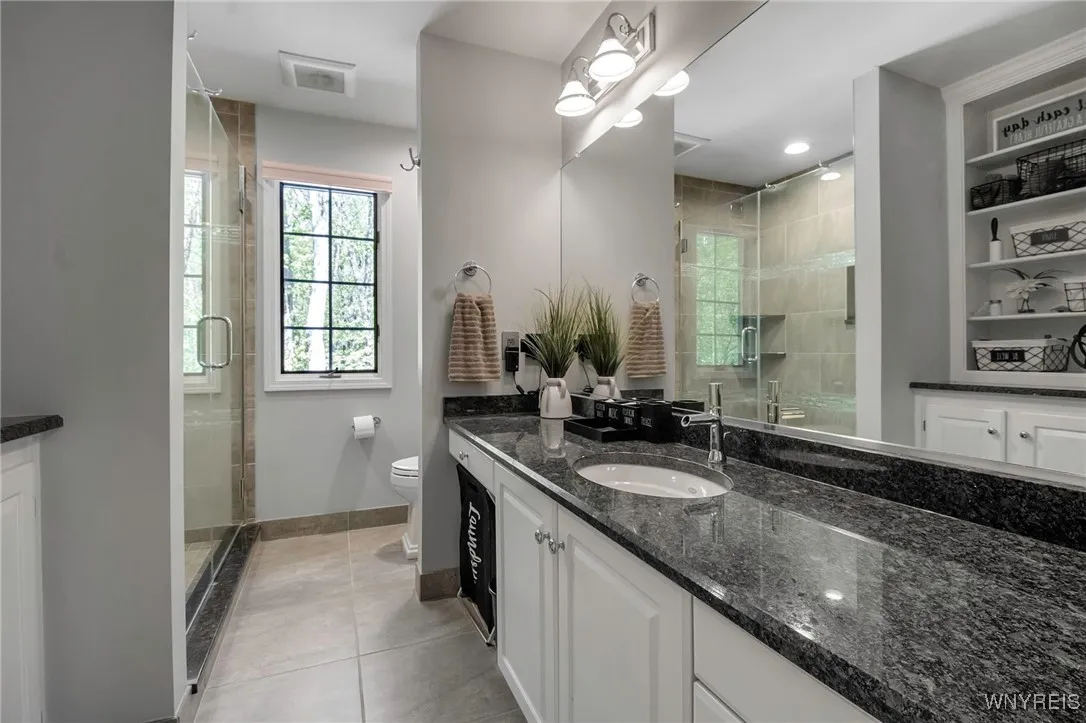 8355 Black Walnut Drive, Clarence, New York 14051, Clarence, New York 14051, 4 Bedrooms Bedrooms, 9 Rooms Rooms,2 BathroomsBathrooms,Residential,Closed,8355 Black Walnut Drive, Clarence, New York 14051,0,B1607163