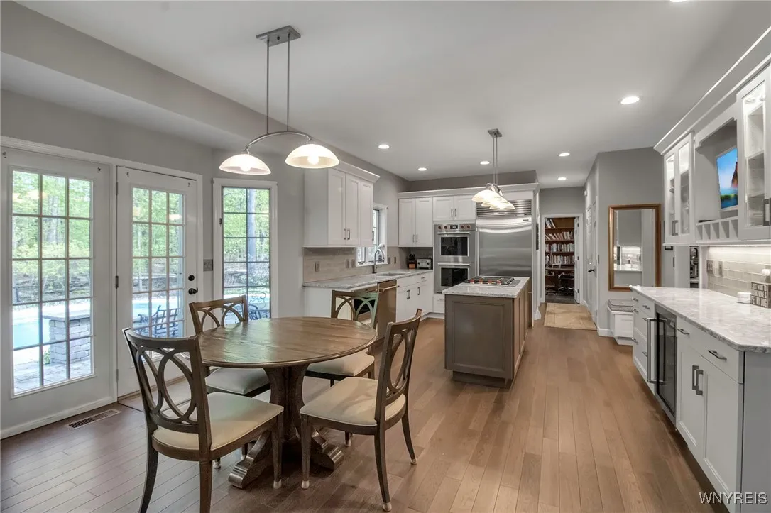 8355 Black Walnut Drive, Clarence, New York 14051, Clarence, New York 14051, 4 Bedrooms Bedrooms, 9 Rooms Rooms,2 BathroomsBathrooms,Residential,Closed,8355 Black Walnut Drive, Clarence, New York 14051,0,B1607163