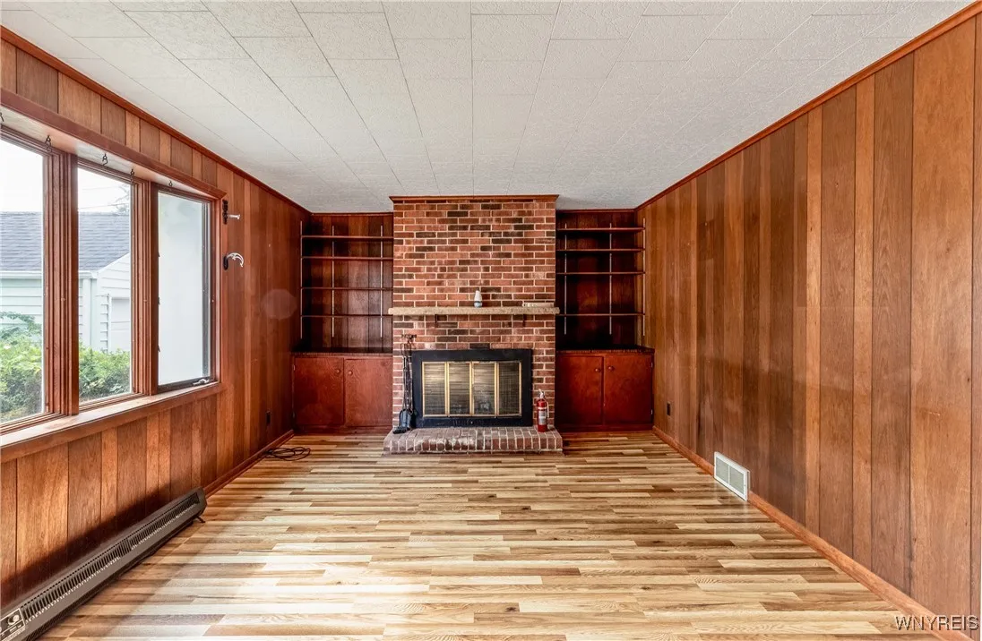 267 Parkhurst Boulevard, Tonawanda-town, New York, Tonawanda, New York 14223, 3 Bedrooms Bedrooms, 6 Rooms Rooms,1 BathroomBathrooms,Residential,For Sale,267 Parkhurst Boulevard, Tonawanda-town, New York ,B1606429
