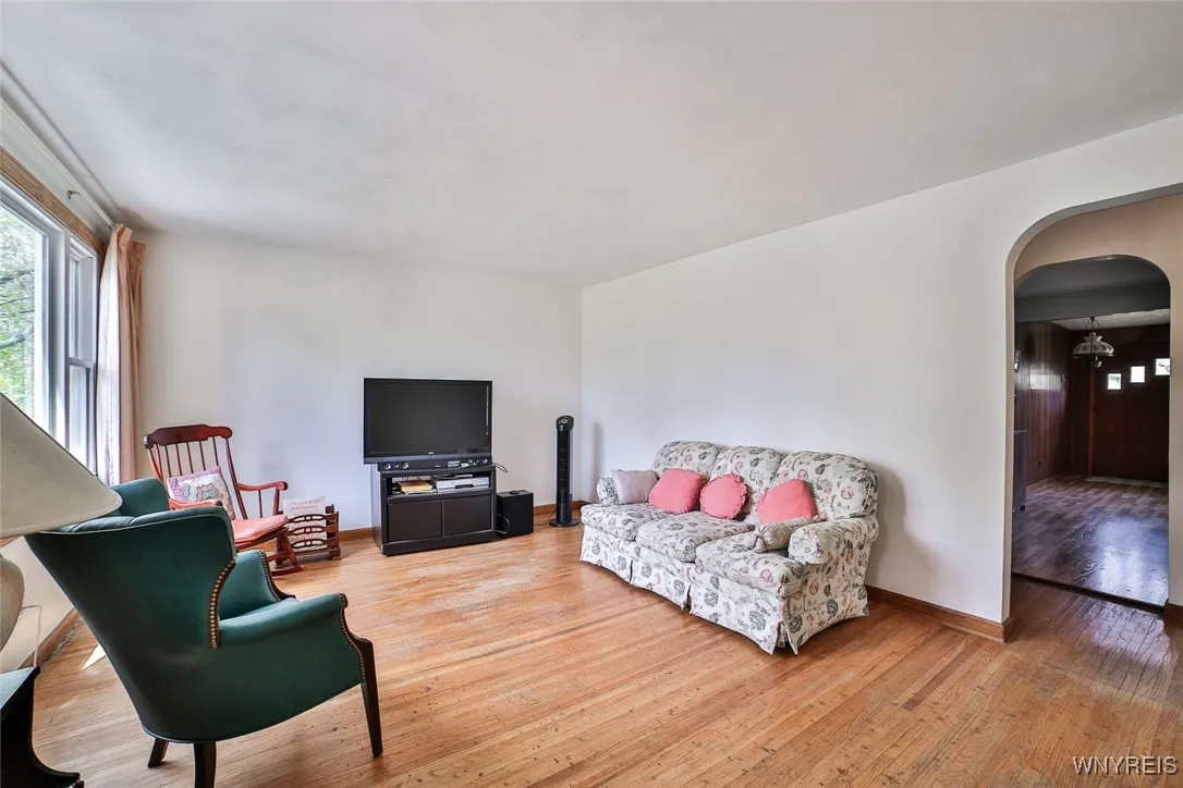 267 Parkhurst Boulevard, Tonawanda-town, New York, Tonawanda, New York 14223, 3 Bedrooms Bedrooms, 6 Rooms Rooms,1 BathroomBathrooms,Residential,For Sale,267 Parkhurst Boulevard, Tonawanda-town, New York ,B1606429