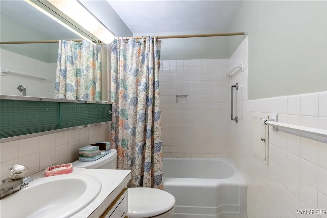 267 Parkhurst Boulevard, Tonawanda-town, New York, Tonawanda, New York 14223, 3 Bedrooms Bedrooms, 6 Rooms Rooms,1 BathroomBathrooms,Residential,For Sale,267 Parkhurst Boulevard, Tonawanda-town, New York ,B1606429