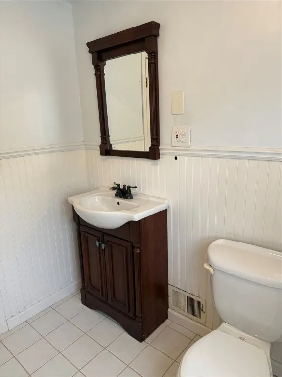 167 Rogers Parkway, Irondequoit, New York 14617, Irondequoit, New York 14617, 3 Bedrooms Bedrooms, 8 Rooms Rooms,1 BathroomBathrooms,Residential,Closed,167 Rogers Parkway, Irondequoit, New York 14617,0,R1607231