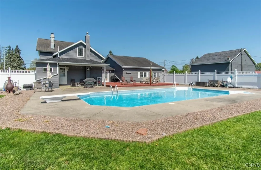 13672 Us Route 11, Adams, New York 13606, Adams, New York 13606, 4 Bedrooms Bedrooms, 7 Rooms Rooms,2 BathroomsBathrooms,Residential,Closed,13672 Us Route 11, Adams, New York 13606,S1607404
