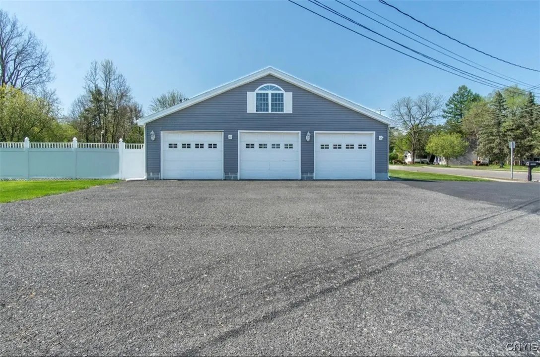 13672 Us Route 11, Adams, New York 13606, Adams, New York 13606, 4 Bedrooms Bedrooms, 7 Rooms Rooms,2 BathroomsBathrooms,Residential,Closed,13672 Us Route 11, Adams, New York 13606,S1607404