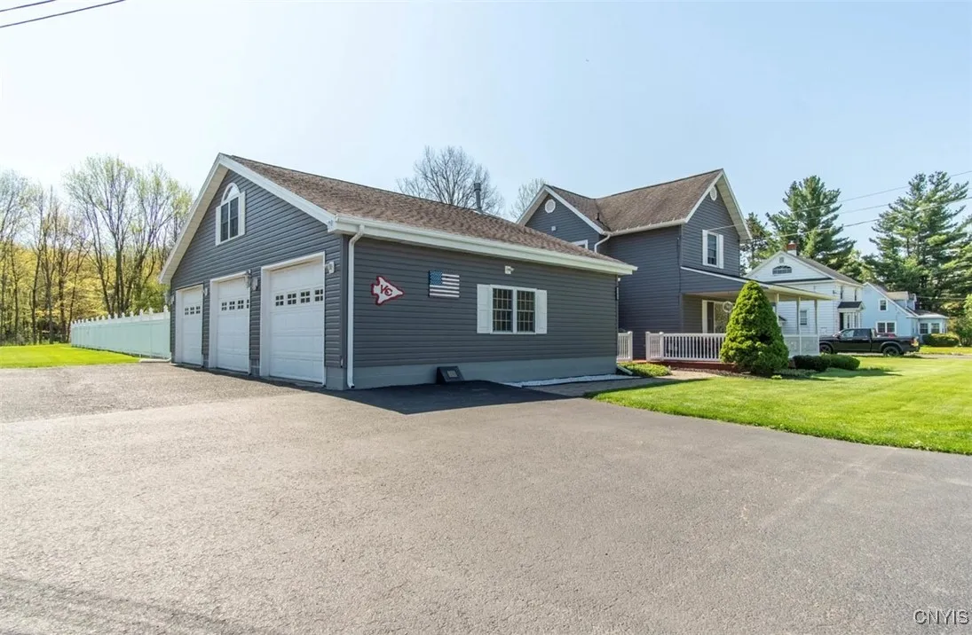 13672 Us Route 11, Adams, New York 13606, Adams, New York 13606, 4 Bedrooms Bedrooms, 7 Rooms Rooms,2 BathroomsBathrooms,Residential,Closed,13672 Us Route 11, Adams, New York 13606,S1607404