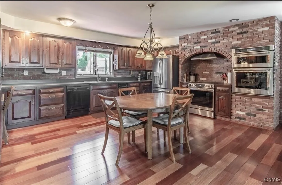 13672 Us Route 11, Adams, New York 13606, Adams, New York 13606, 4 Bedrooms Bedrooms, 7 Rooms Rooms,2 BathroomsBathrooms,Residential,Closed,13672 Us Route 11, Adams, New York 13606,S1607404