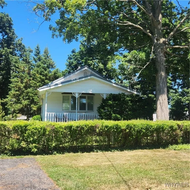 3890 Princeton Road, Hamburg, New York 14075, Hamburg, New York 14075, 1 Bedroom Bedrooms, 5 Rooms Rooms,1 BathroomBathrooms,Residential,Closed,3890 Princeton Road, Hamburg, New York 14075,B1607447