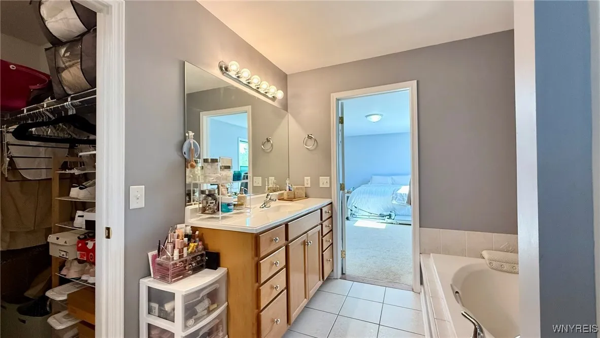 93 Park Lane, Grand Island, New York 14072, Grand Island, New York 14072, 3 Bedrooms Bedrooms, 7 Rooms Rooms,2 BathroomsBathrooms,Residential,Closed,93 Park Lane, Grand Island, New York 14072,0,B1606842