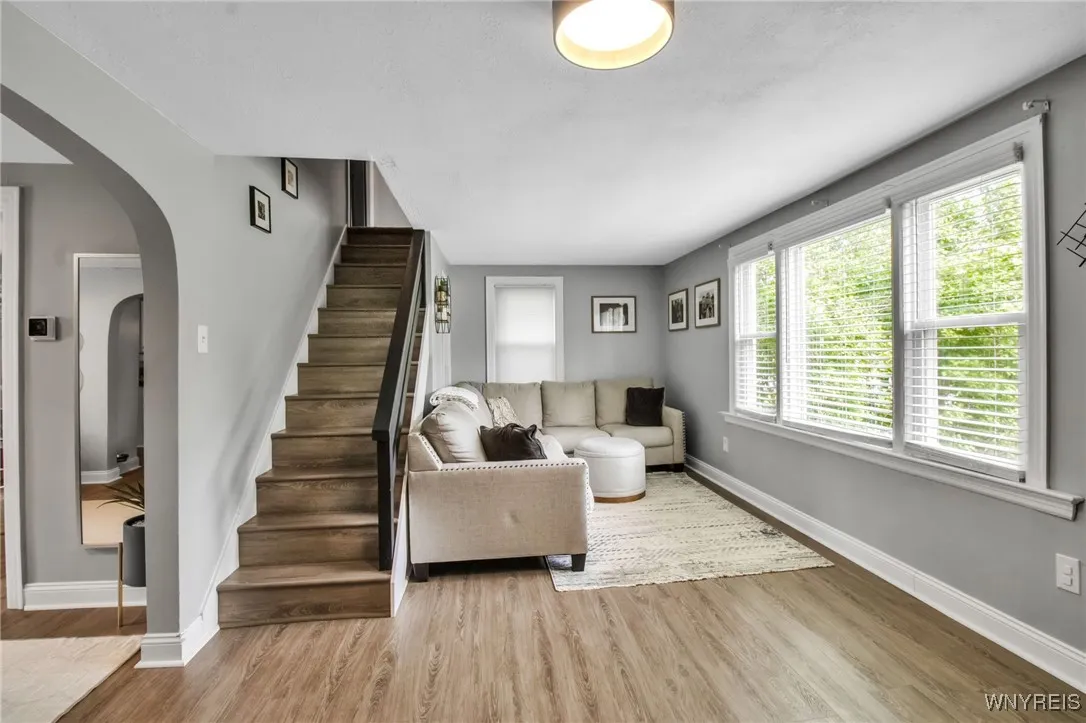 5031 Armor Duells Road, Orchard Park, New York 141, Orchard Park, New York 14127, 3 Bedrooms Bedrooms, 7 Rooms Rooms,2 BathroomsBathrooms,Residential,Closed,5031 Armor Duells Road, Orchard Park, New York 141,B1607451