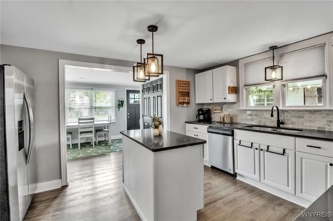 5031 Armor Duells Road, Orchard Park, New York 141, Orchard Park, New York 14127, 3 Bedrooms Bedrooms, 7 Rooms Rooms,2 BathroomsBathrooms,Residential,Closed,5031 Armor Duells Road, Orchard Park, New York 141,B1607451