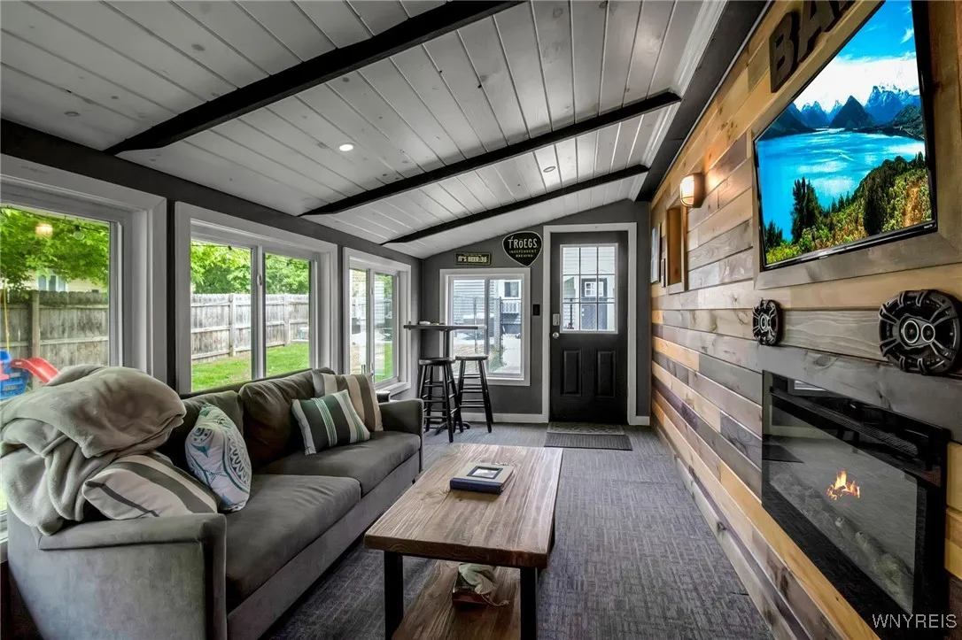 5031 Armor Duells Road, Orchard Park, New York 141, Orchard Park, New York 14127, 3 Bedrooms Bedrooms, 7 Rooms Rooms,2 BathroomsBathrooms,Residential,Closed,5031 Armor Duells Road, Orchard Park, New York 141,B1607451