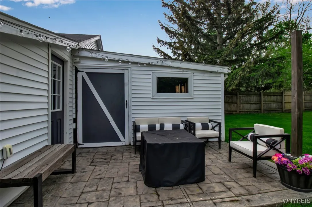 5031 Armor Duells Road, Orchard Park, New York 141, Orchard Park, New York 14127, 3 Bedrooms Bedrooms, 7 Rooms Rooms,2 BathroomsBathrooms,Residential,Closed,5031 Armor Duells Road, Orchard Park, New York 141,B1607451