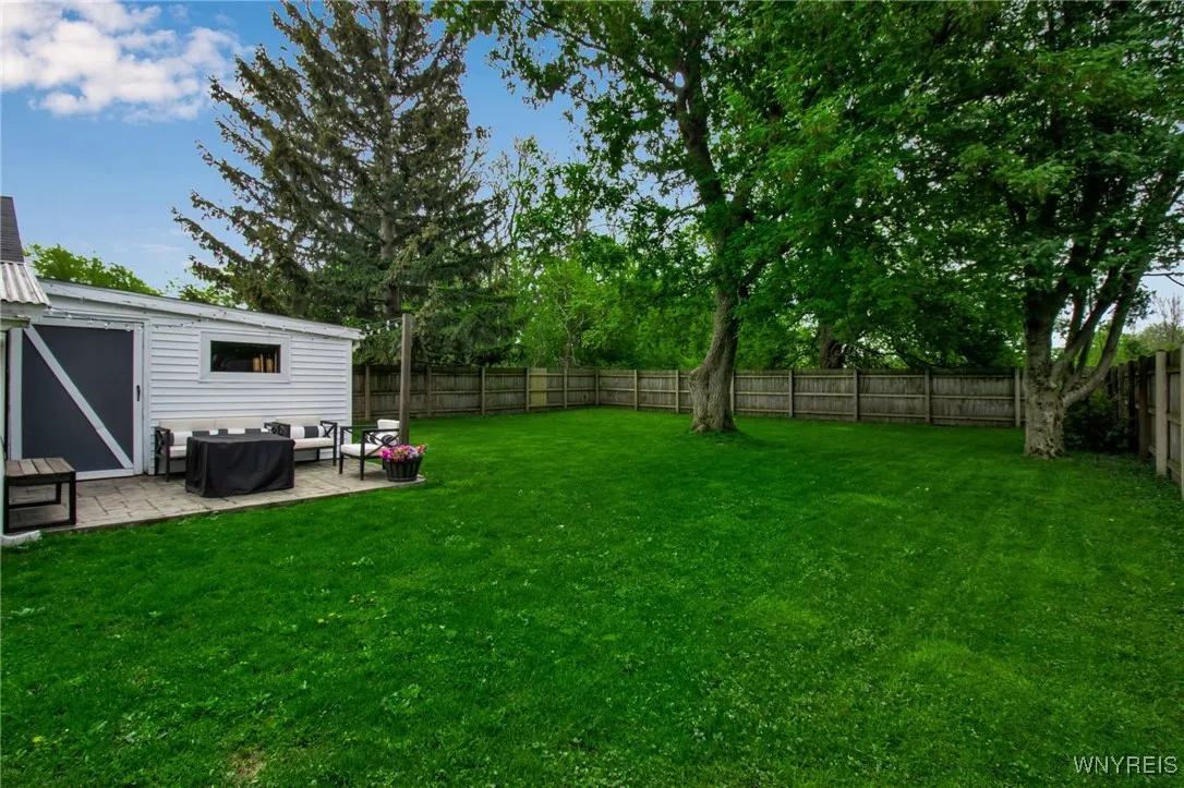 5031 Armor Duells Road, Orchard Park, New York 141, Orchard Park, New York 14127, 3 Bedrooms Bedrooms, 7 Rooms Rooms,2 BathroomsBathrooms,Residential,Closed,5031 Armor Duells Road, Orchard Park, New York 141,B1607451