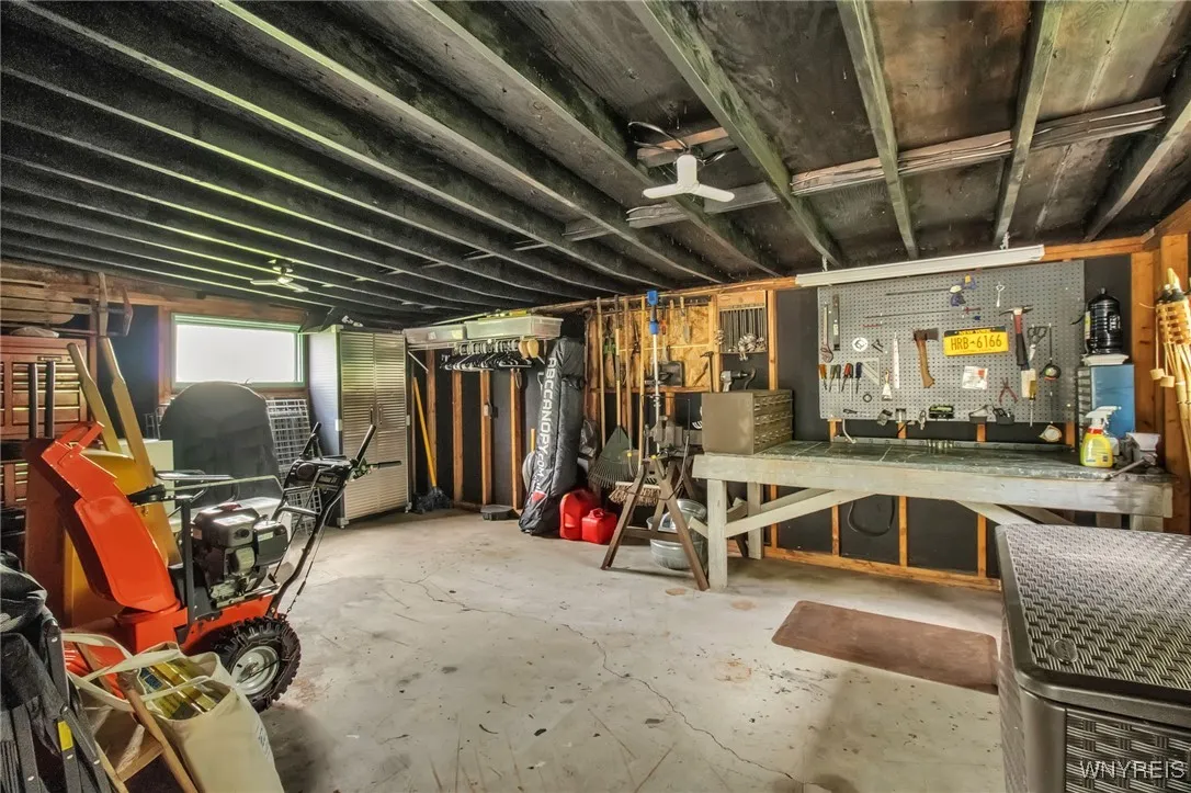 5031 Armor Duells Road, Orchard Park, New York 141, Orchard Park, New York 14127, 3 Bedrooms Bedrooms, 7 Rooms Rooms,2 BathroomsBathrooms,Residential,Closed,5031 Armor Duells Road, Orchard Park, New York 141,B1607451